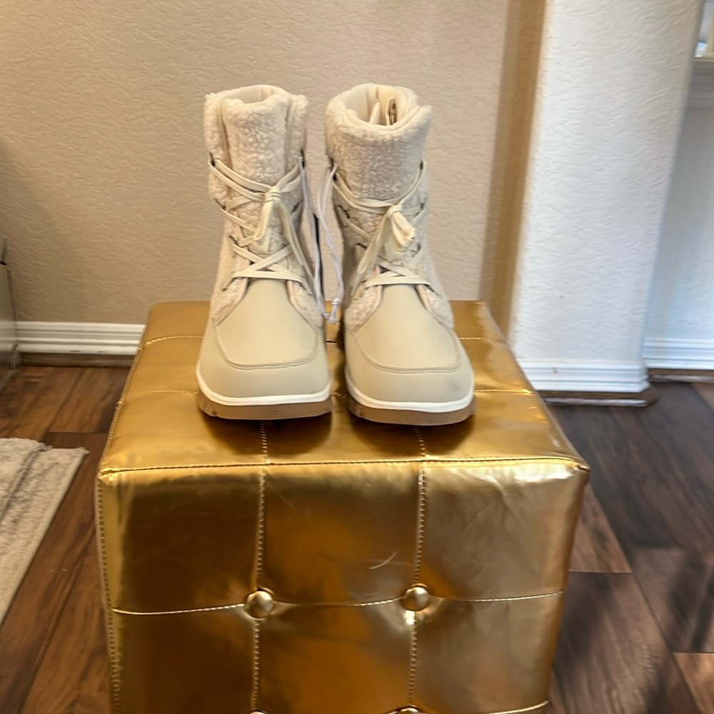 Universal Thread Ankle Boots
